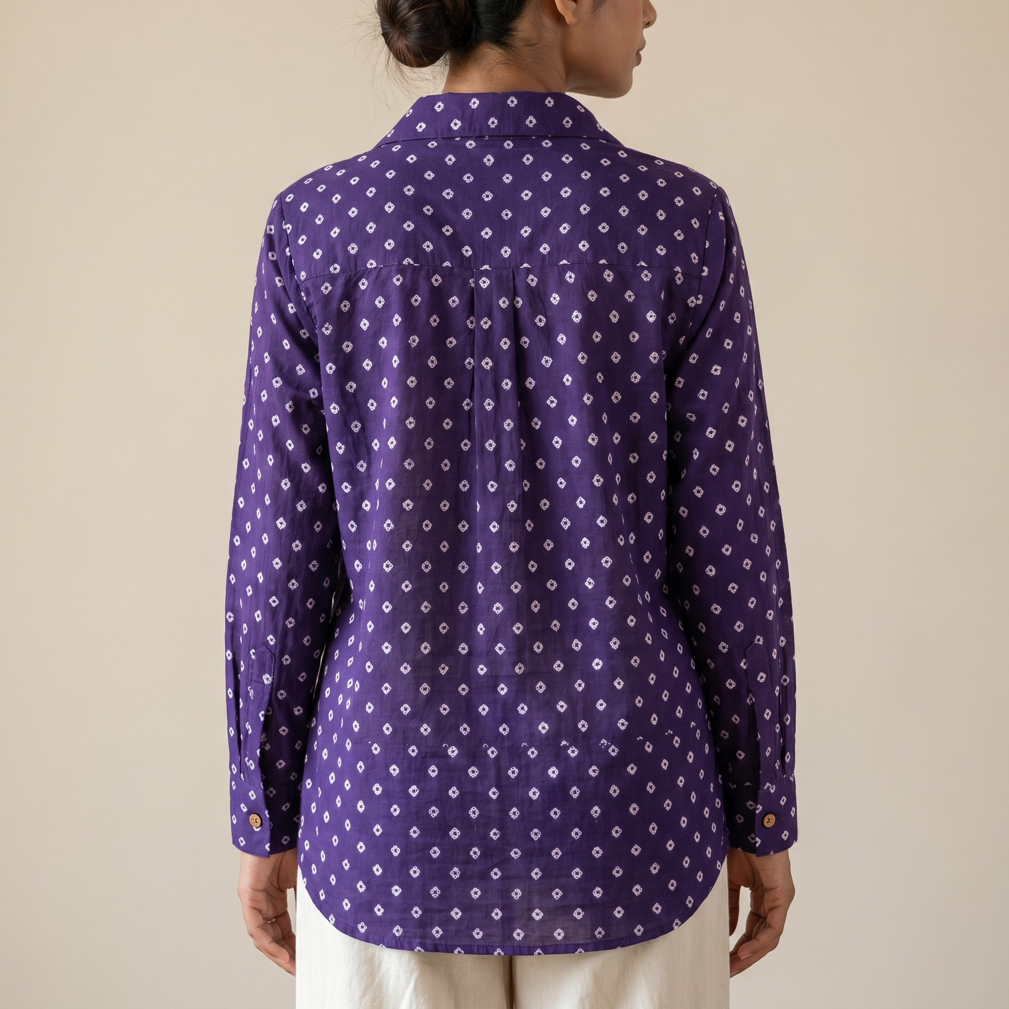 The Indigo Bandhani, back profile